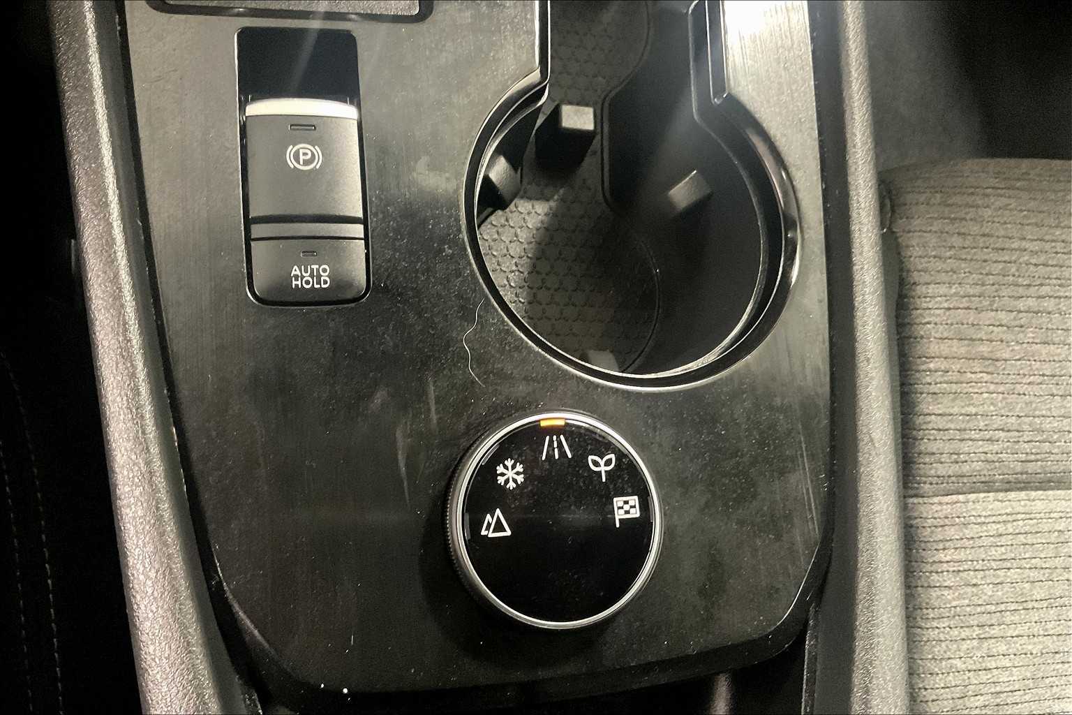 2022 Nissan Rogue SV - Photo 26