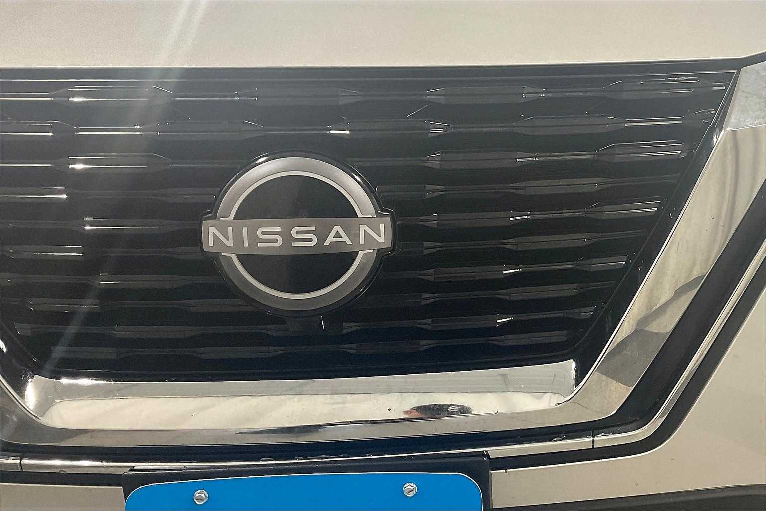 2022 Nissan Rogue SV - Photo 32