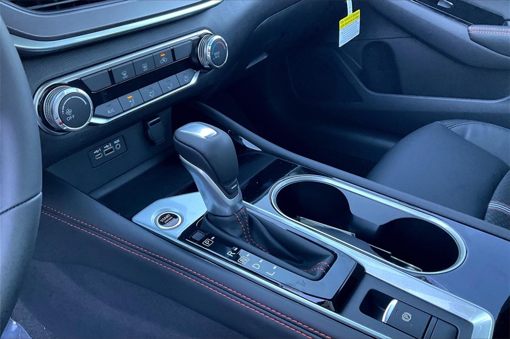 2025 Nissan Altima 2.5 SR - Photo 14