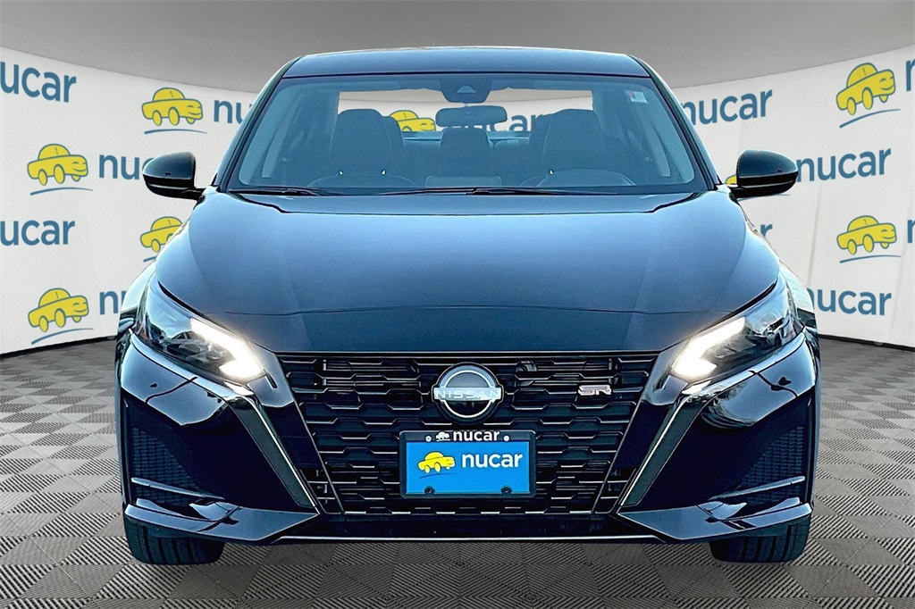 2025 Nissan Altima 2.5 SR - Photo 3