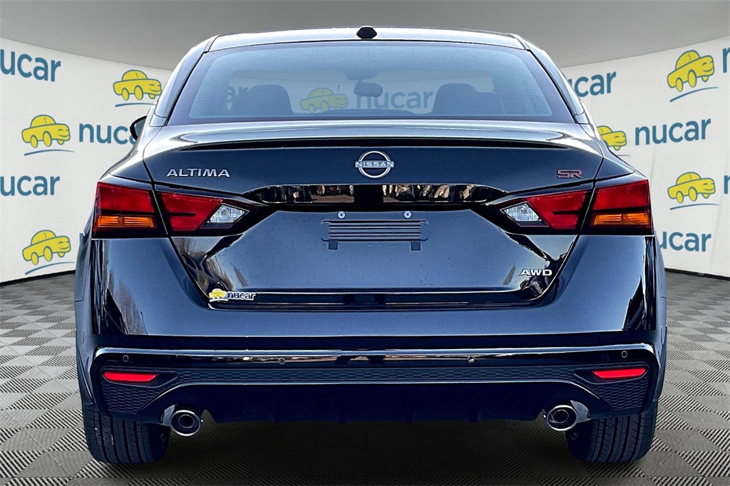 2025 Nissan Altima 2.5 SR - Photo 6