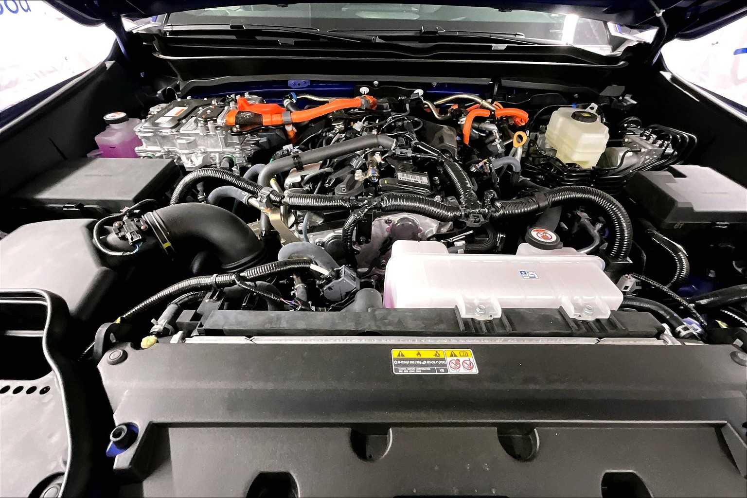 2025 Toyota Tacoma TRD Off Road Hybrid - Photo 16