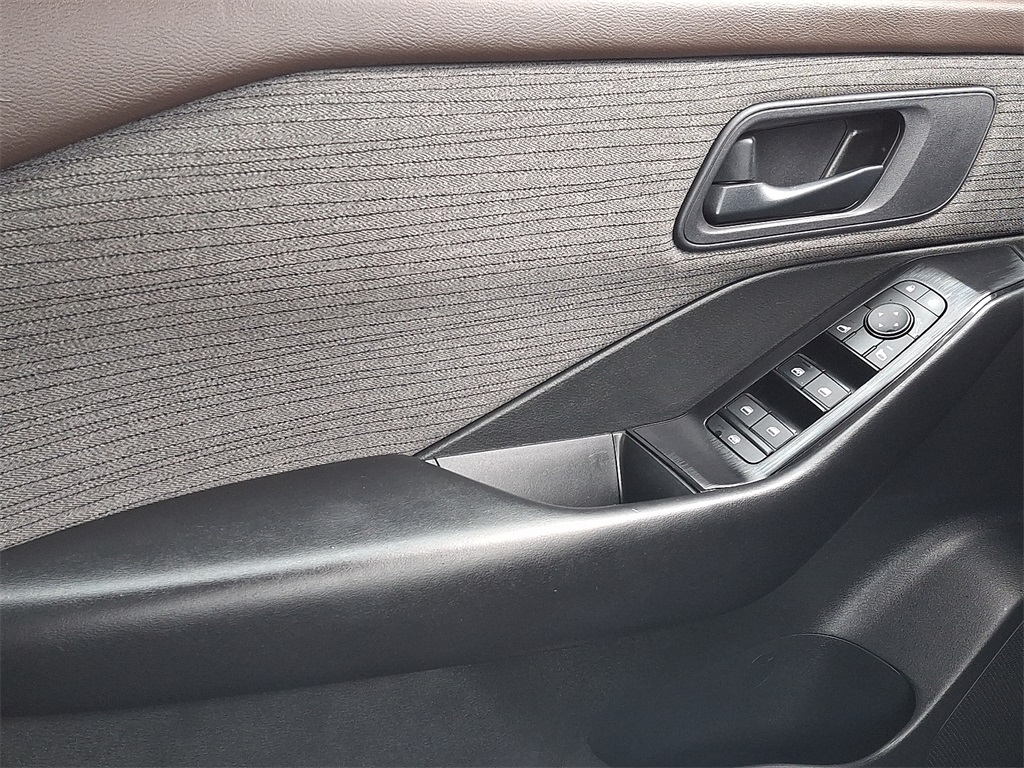 2023 Nissan Rogue S - Photo 12
