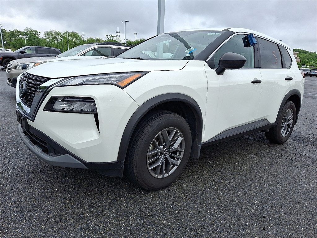2023 Nissan Rogue S - Photo 3