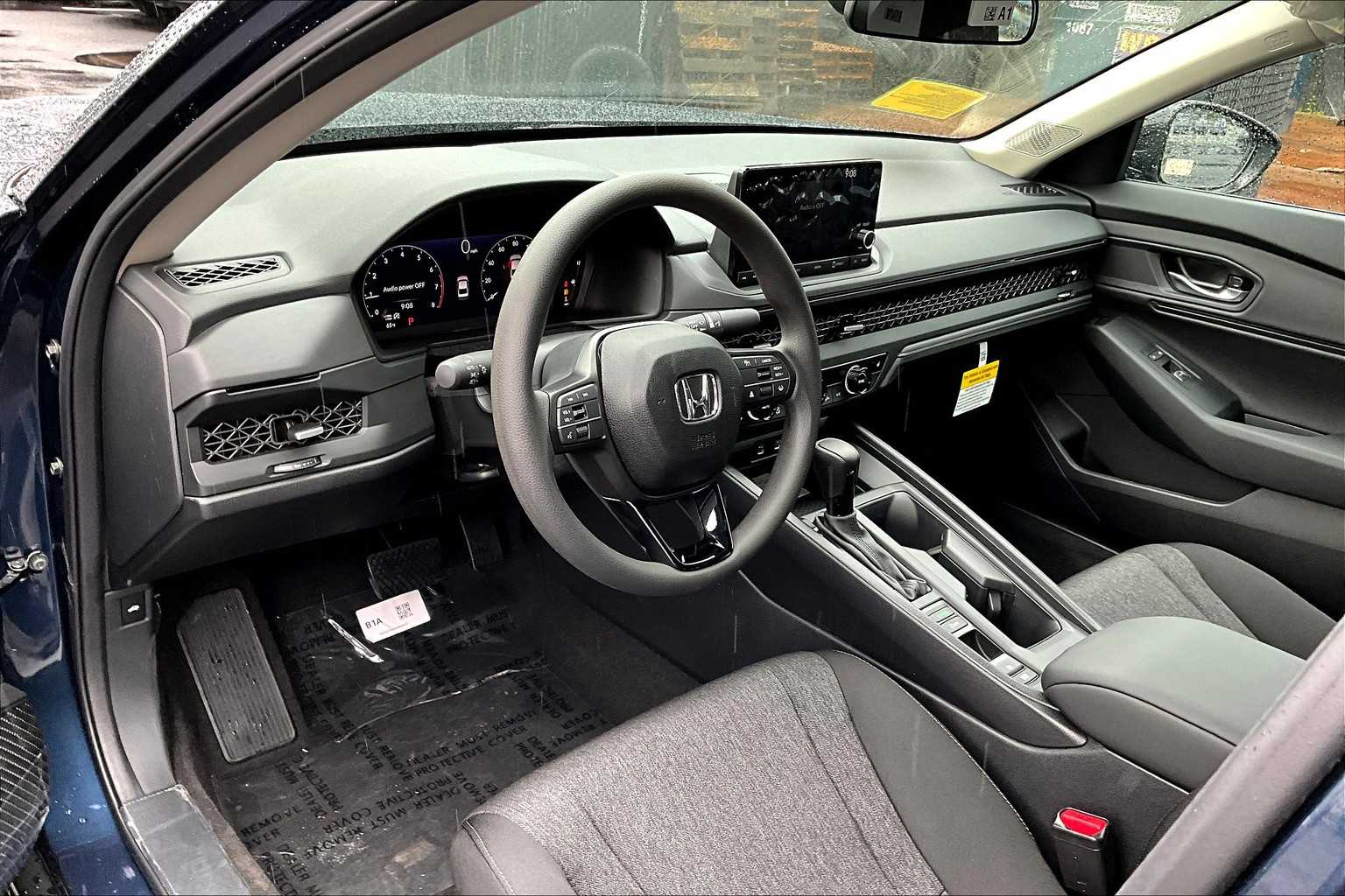 2025 Honda Accord SE - Photo 9