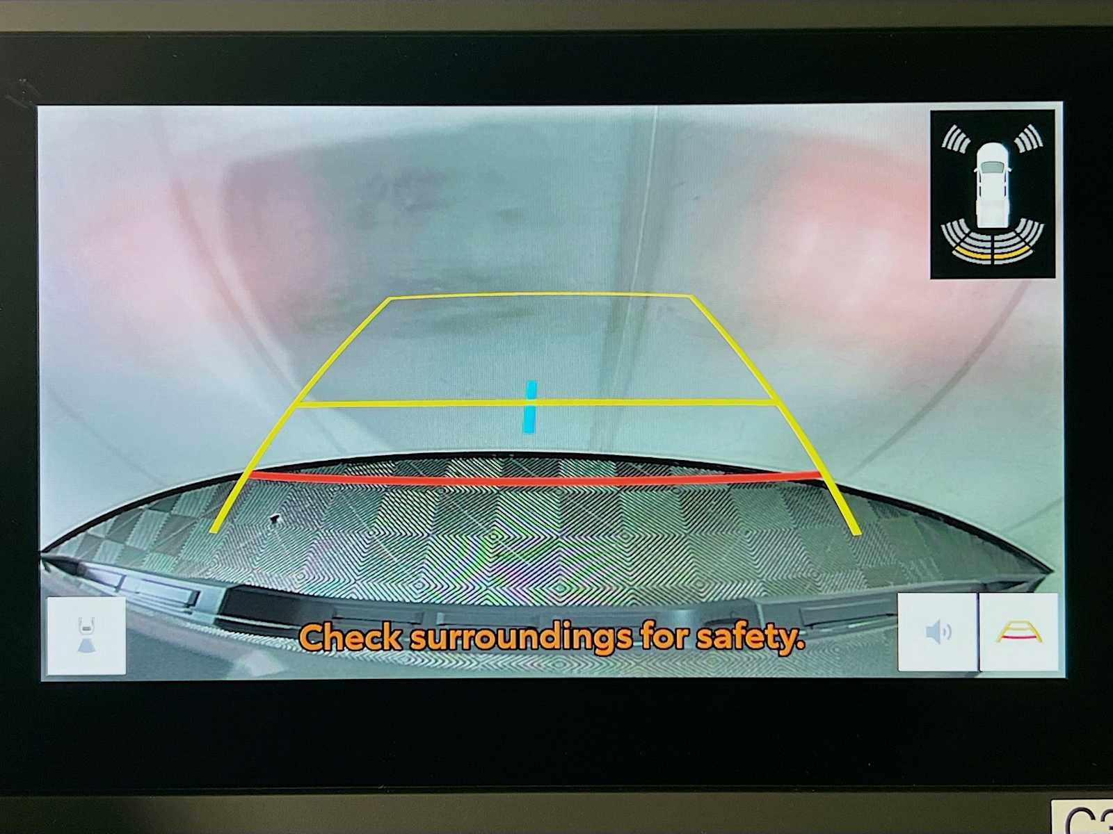 2025 Toyota Tacoma SR5 - Photo 8