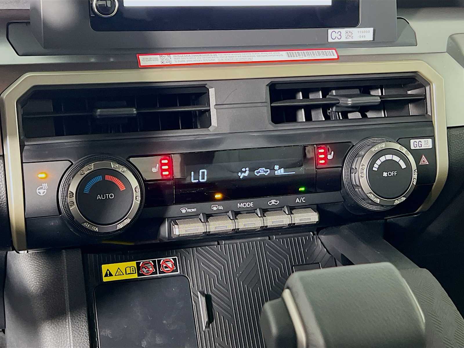 2025 Toyota Tacoma SR5 - Photo 9