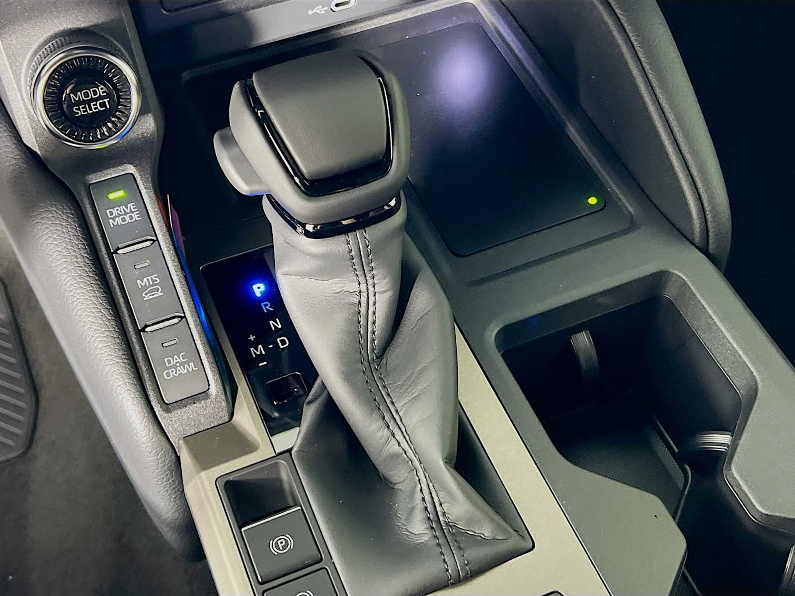 2025 Toyota Land Cruiser  - Photo 11