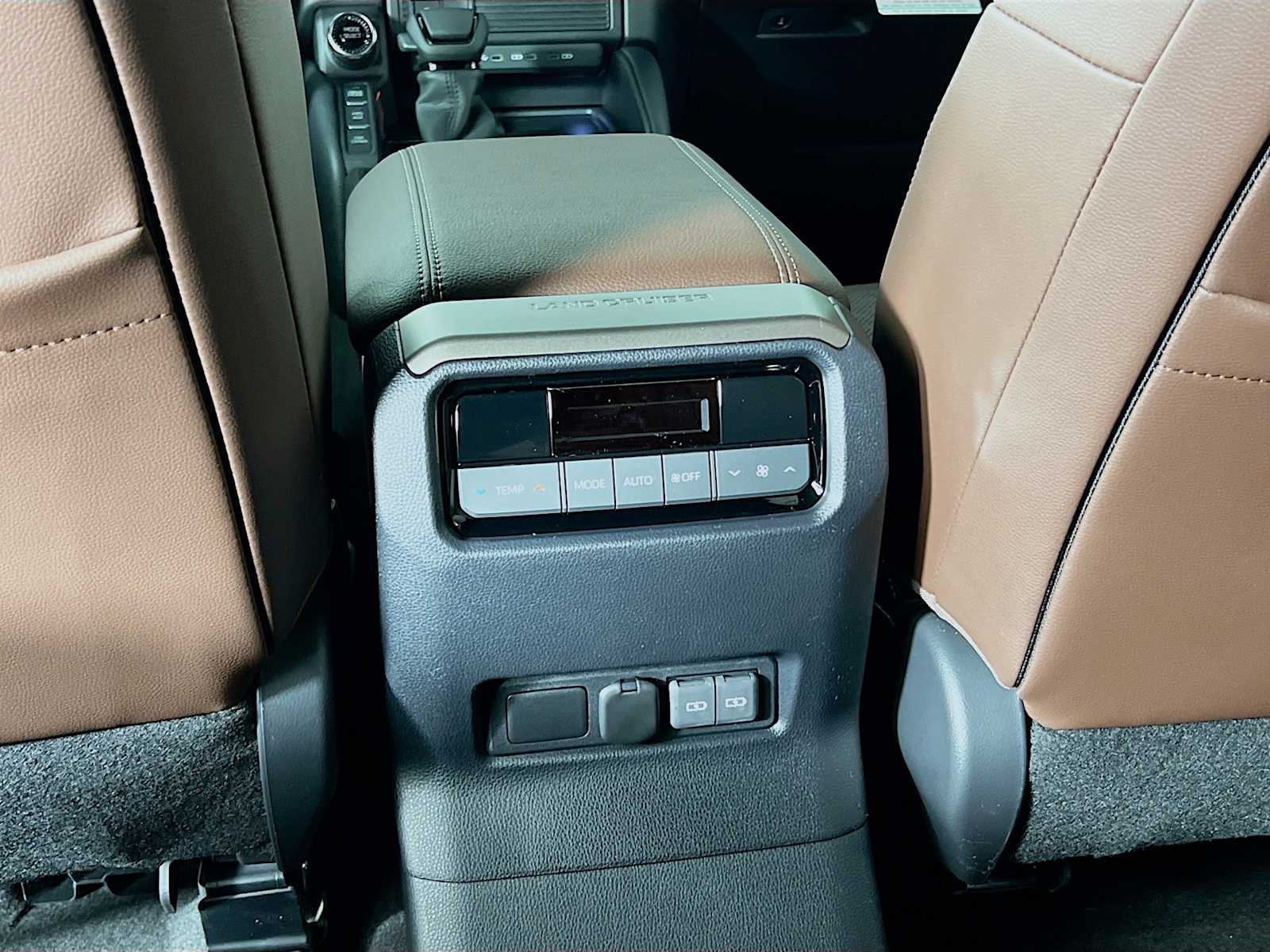 2025 Toyota Land Cruiser  - Photo 14