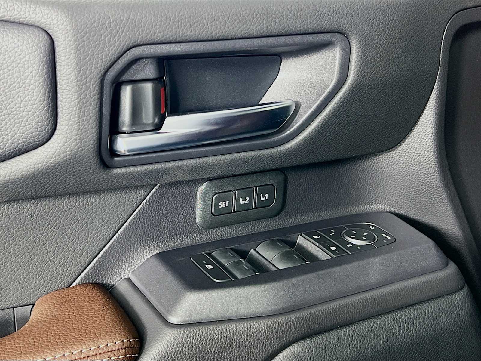 2025 Toyota Land Cruiser  - Photo 16