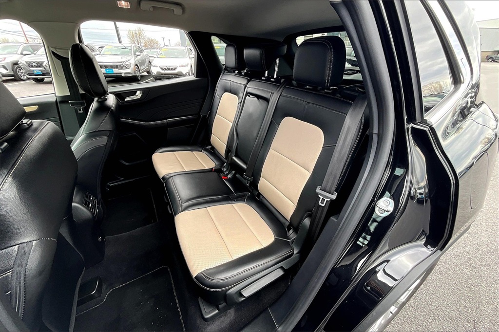 2022 Ford Escape Titanium - Photo 15