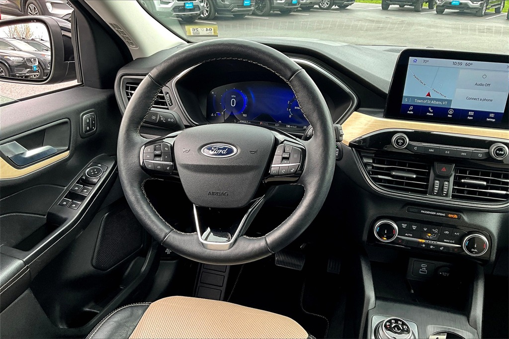 2022 Ford Escape Titanium - Photo 17