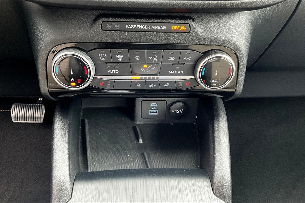 2022 Ford Escape Titanium - Photo 26