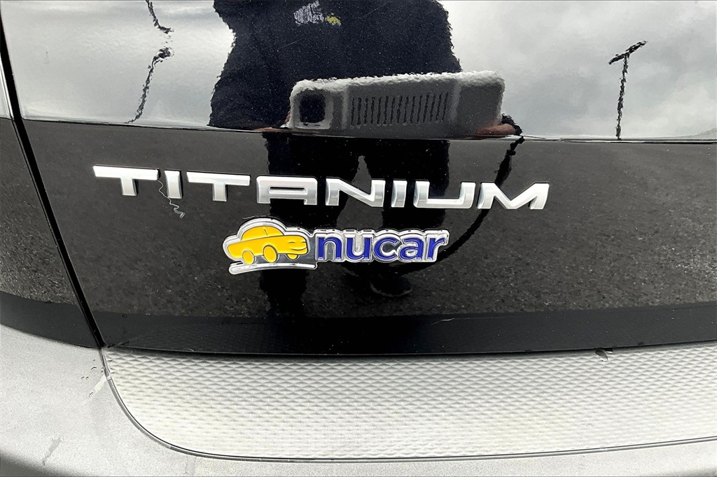 2022 Ford Escape Titanium - Photo 28