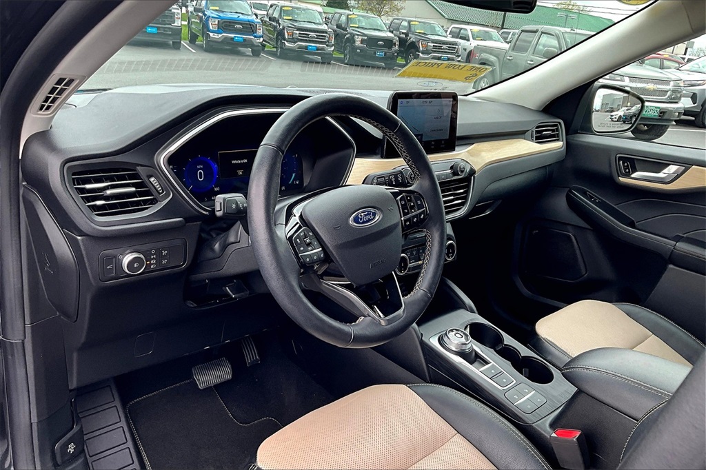 2022 Ford Escape Titanium - Photo 8
