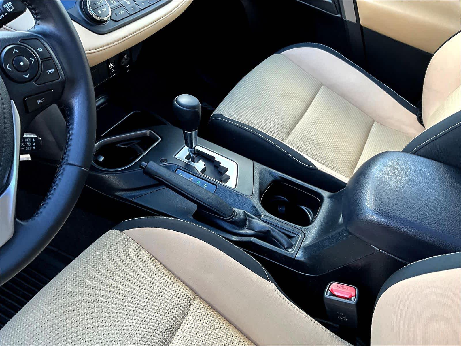 2017 Toyota RAV4 XLE - Photo 20