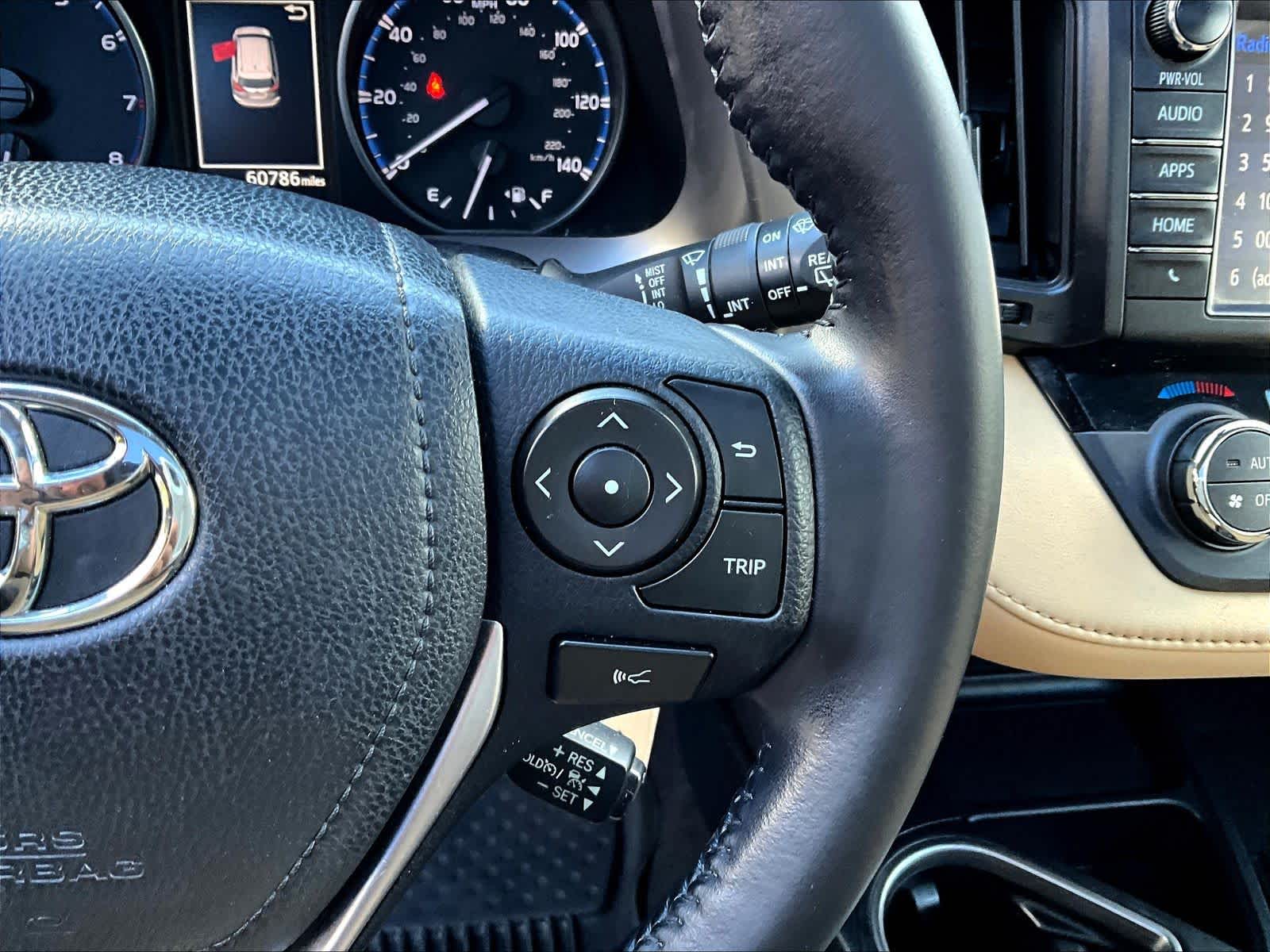 2017 Toyota RAV4 XLE - Photo 24