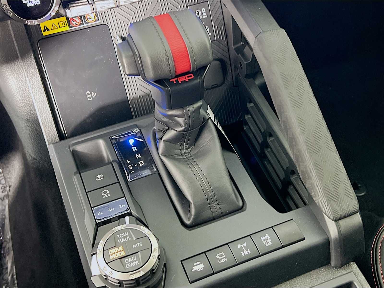 2025 Toyota Tacoma TRD Pro Hybrid - Photo 11
