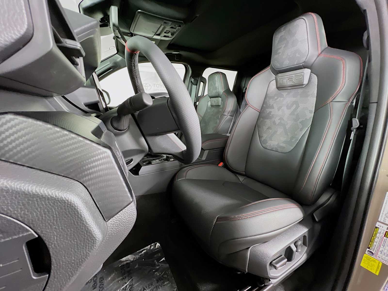 2025 Toyota Tacoma TRD Pro Hybrid - Photo 12