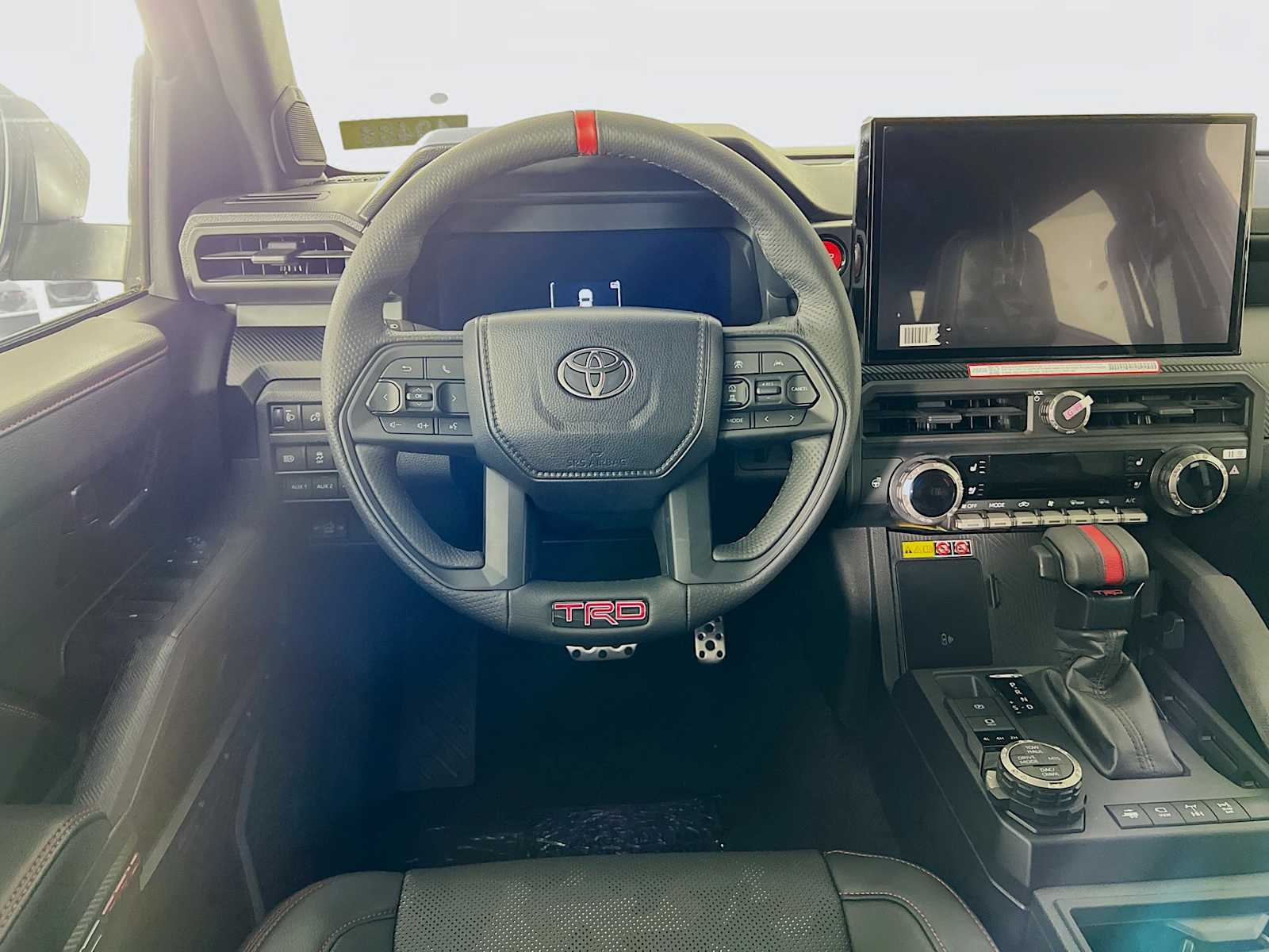 2025 Toyota Tacoma TRD Pro Hybrid - Photo 14