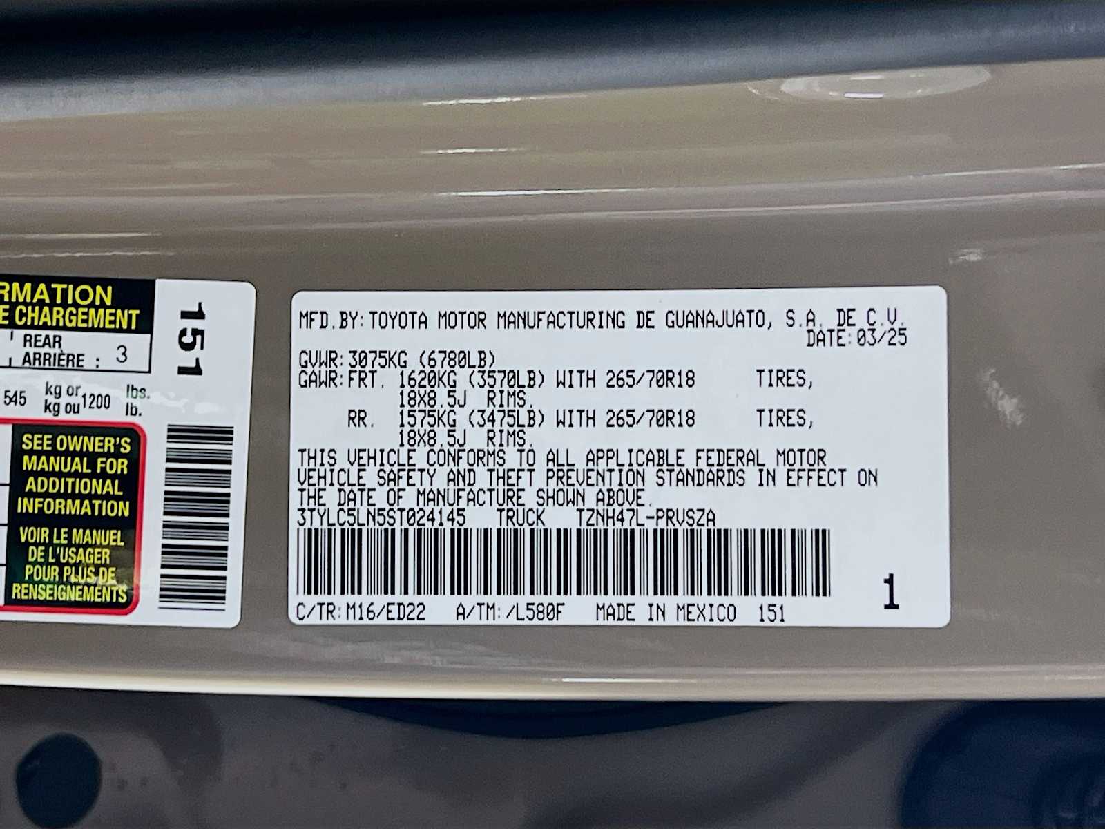 2025 Toyota Tacoma TRD Pro Hybrid - Photo 19