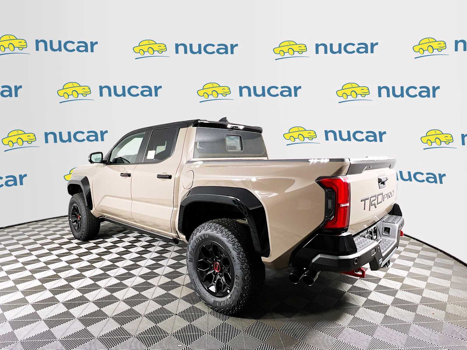 2025 Toyota Tacoma TRD Pro Hybrid - Photo 4