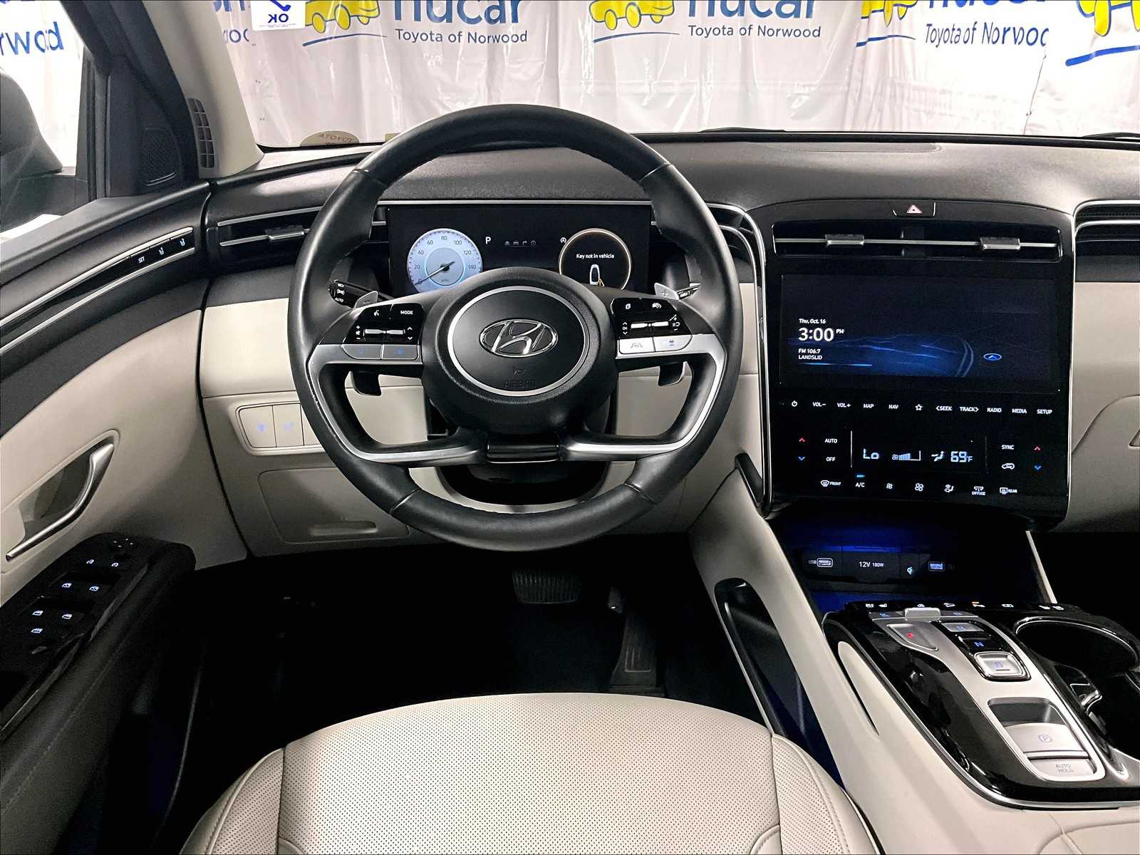 2022 Hyundai Tucson Limited - Photo 17