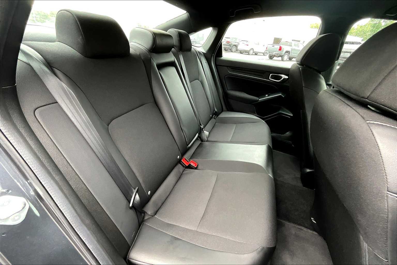 2025 Honda Civic Sport - Photo 15