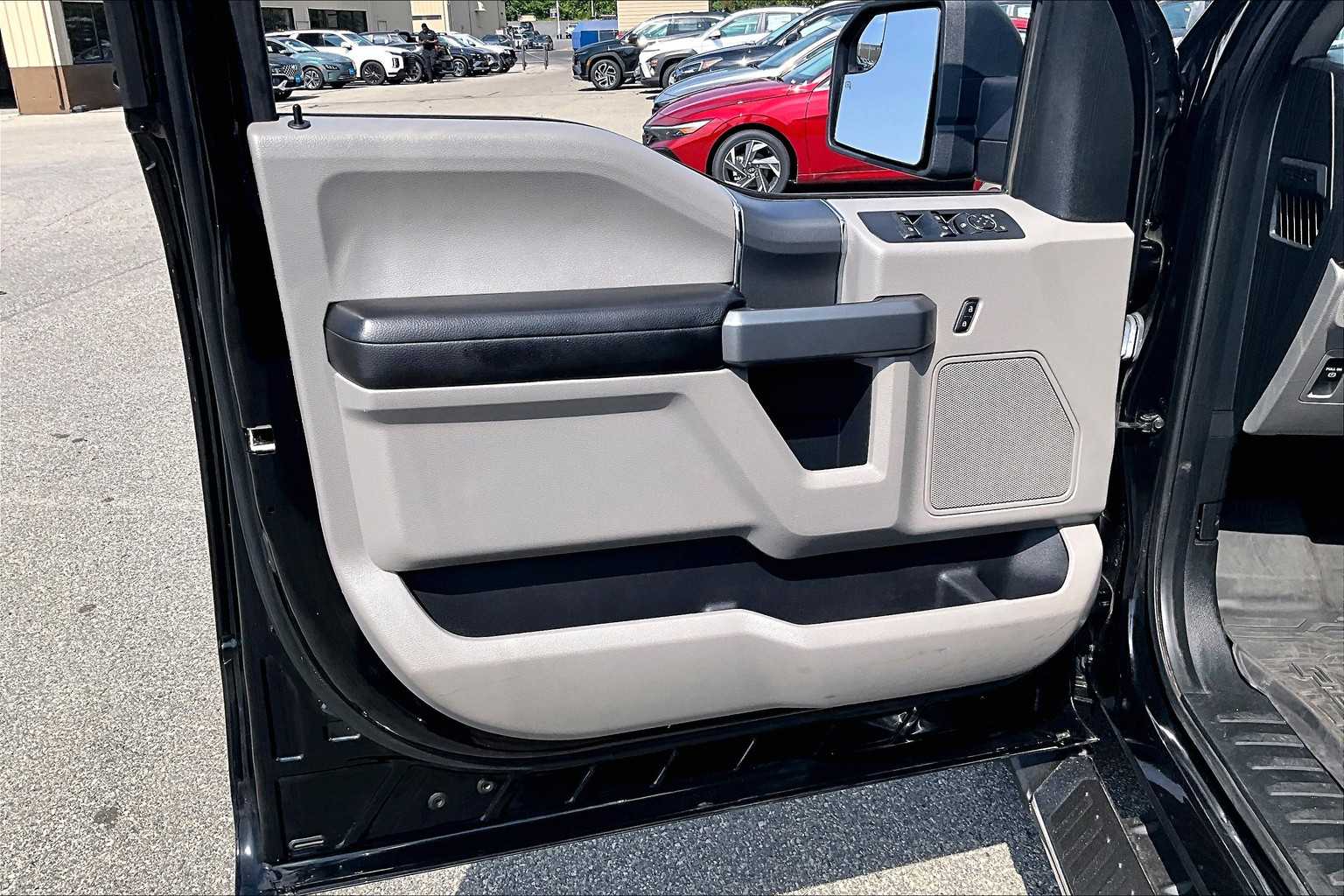 2018 Ford F-150 XLT - Photo 9