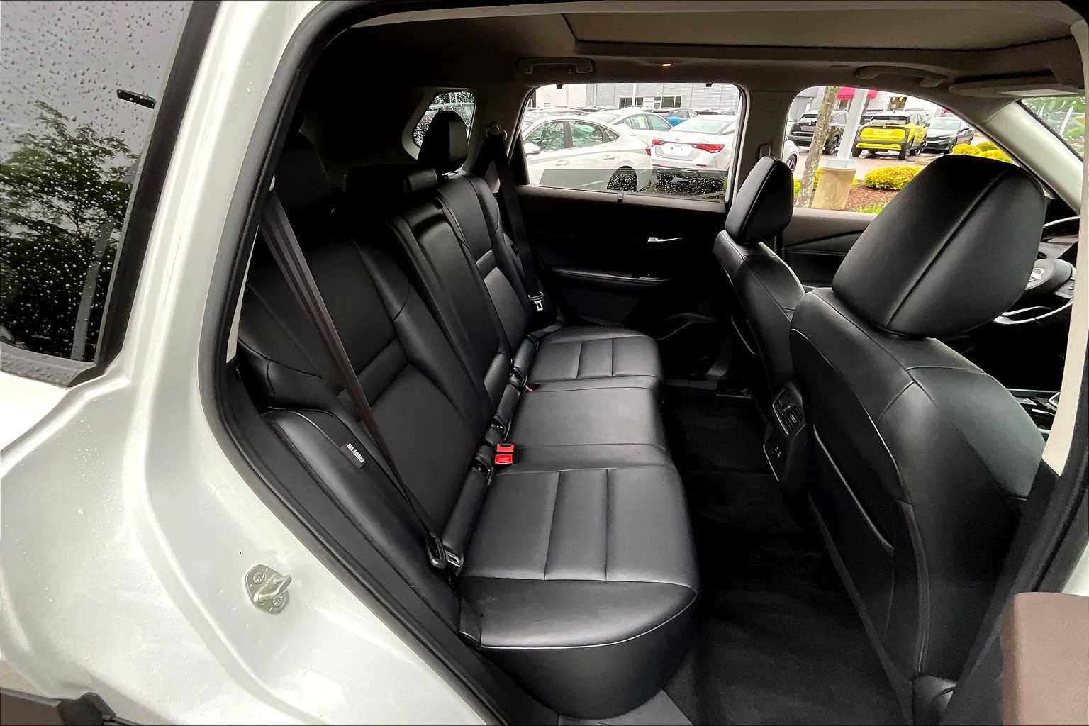 2022 Nissan Rogue SV - Photo 16