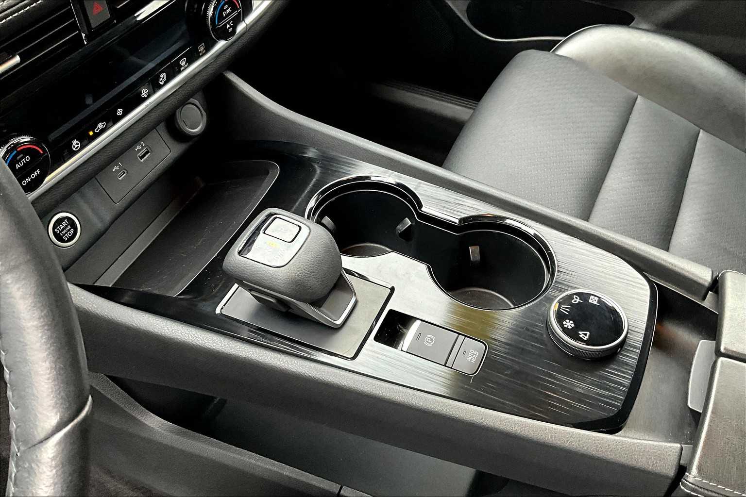 2022 Nissan Rogue SV - Photo 20