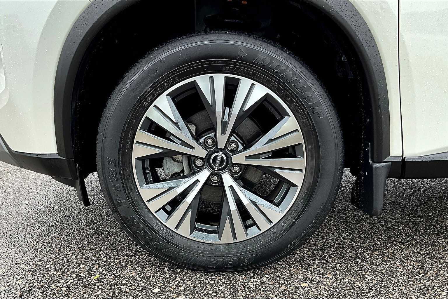 2022 Nissan Rogue SV - Photo 7
