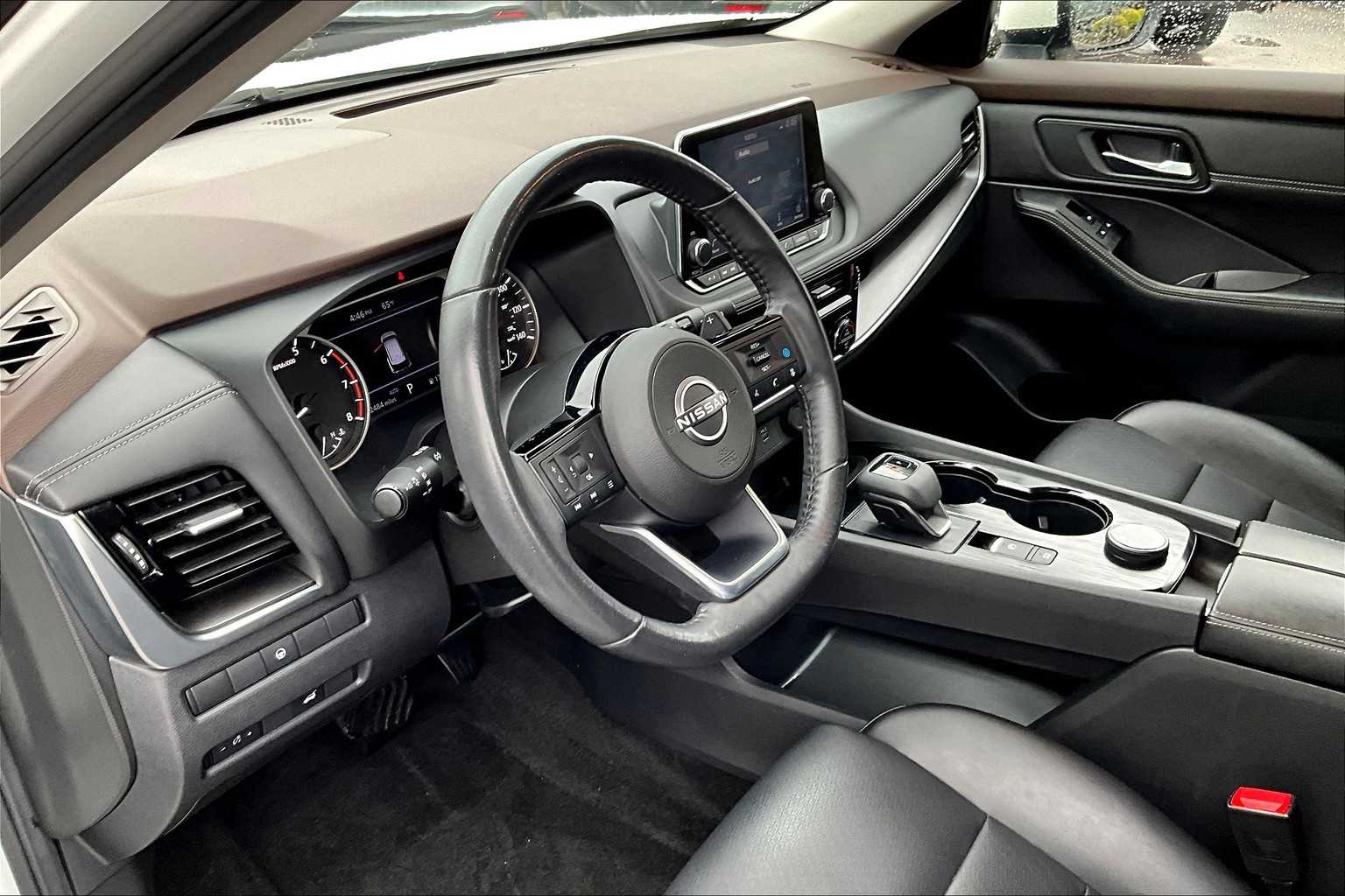 2022 Nissan Rogue SV - Photo 8