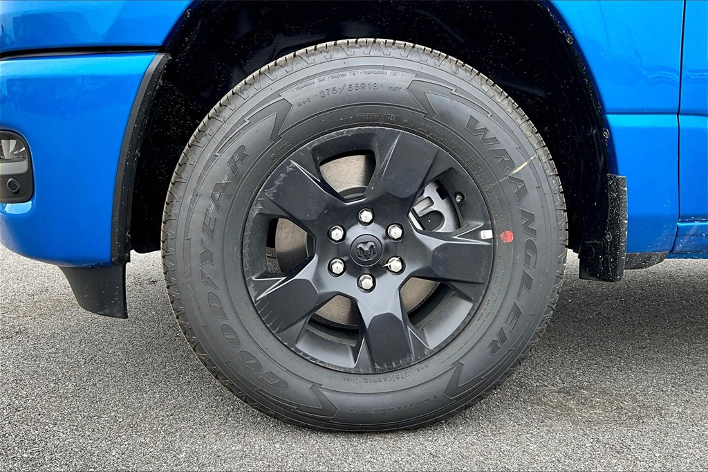 2025 Ram 1500 Tradesman - Photo 8