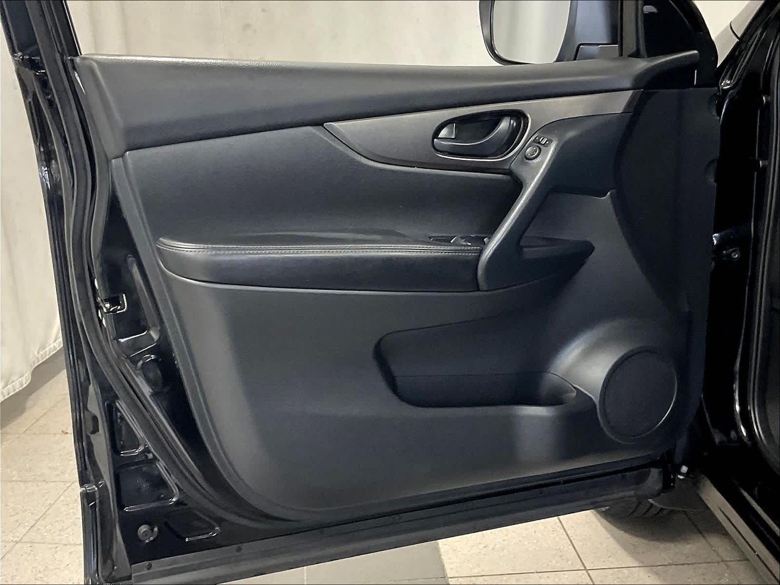 2021 Nissan Rogue Sport S - Photo 9