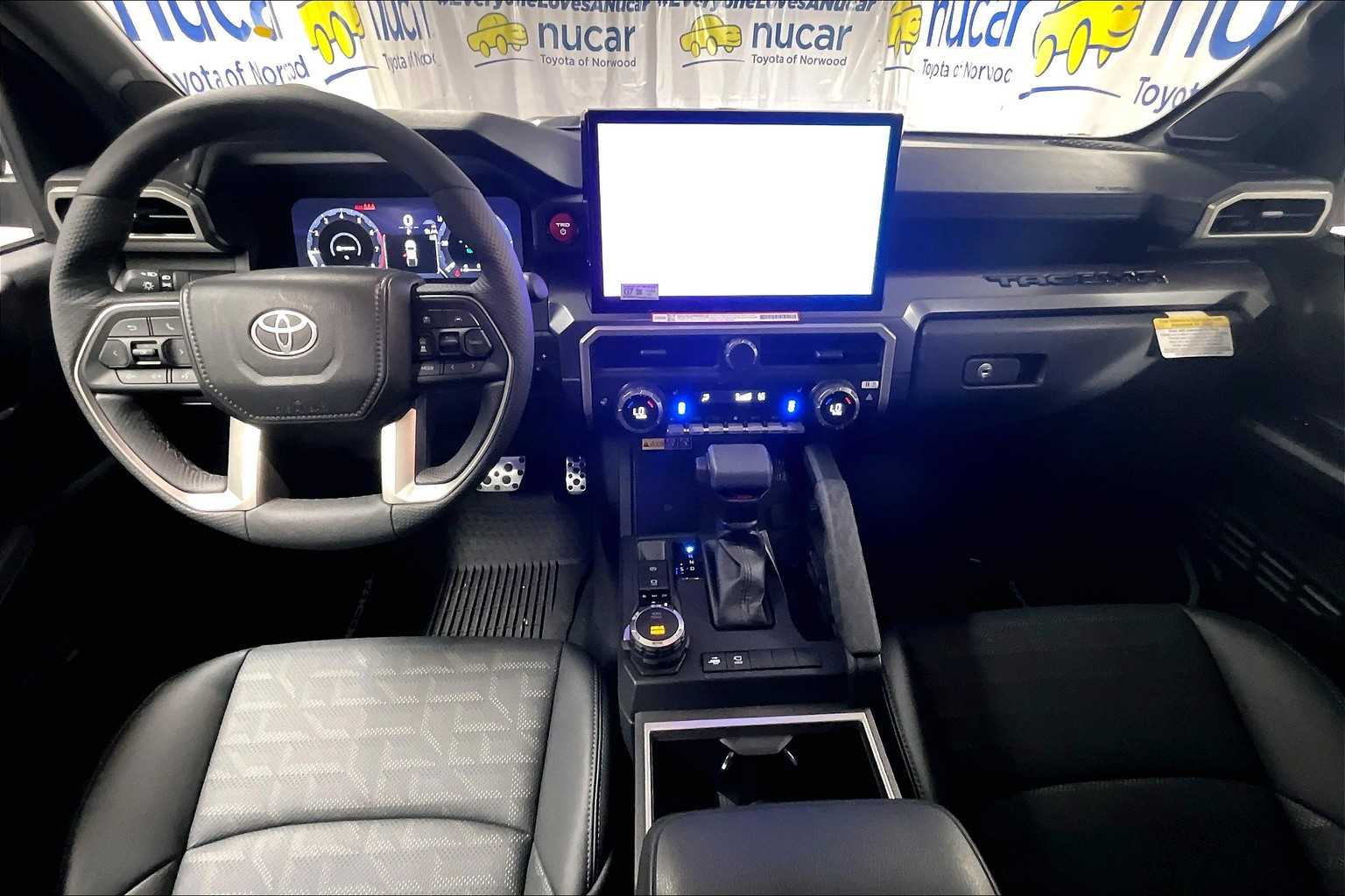 2025 Toyota Tacoma TRD Sport Hybrid - Photo 12