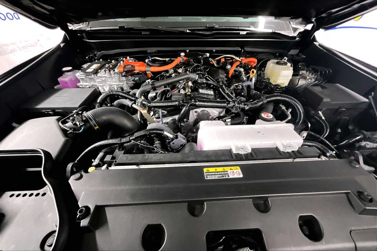 2025 Toyota Tacoma TRD Sport Hybrid - Photo 16