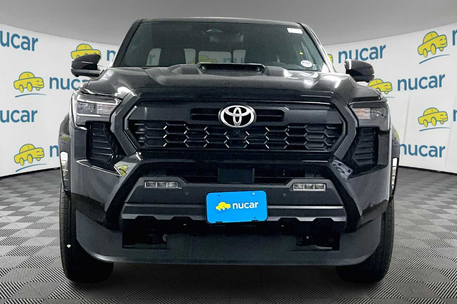 2025 Toyota Tacoma TRD Sport Hybrid - Photo 3