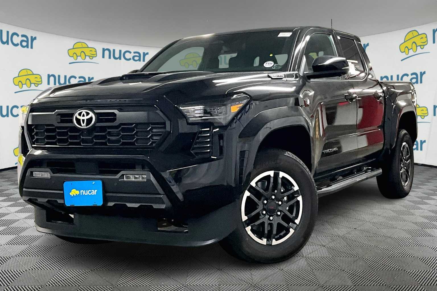 2025 Toyota Tacoma TRD Sport Hybrid - Photo 4
