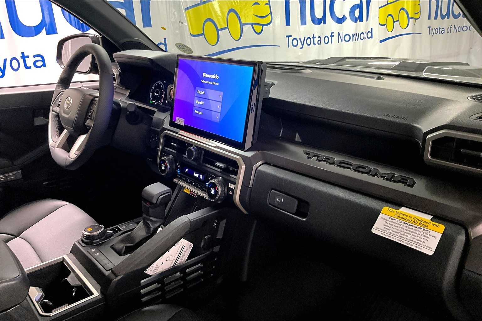 2025 Toyota Tacoma TRD Sport Hybrid - Photo 10