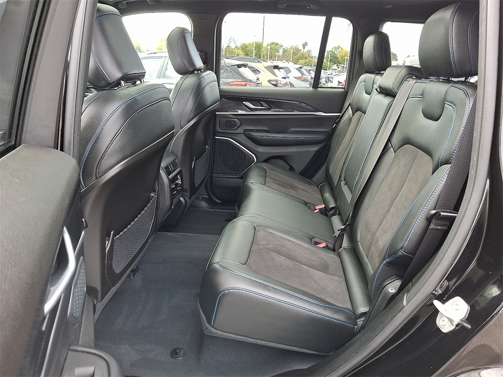 2023 Jeep Grand Cherokee Trailhawk 4xe - Photo 11