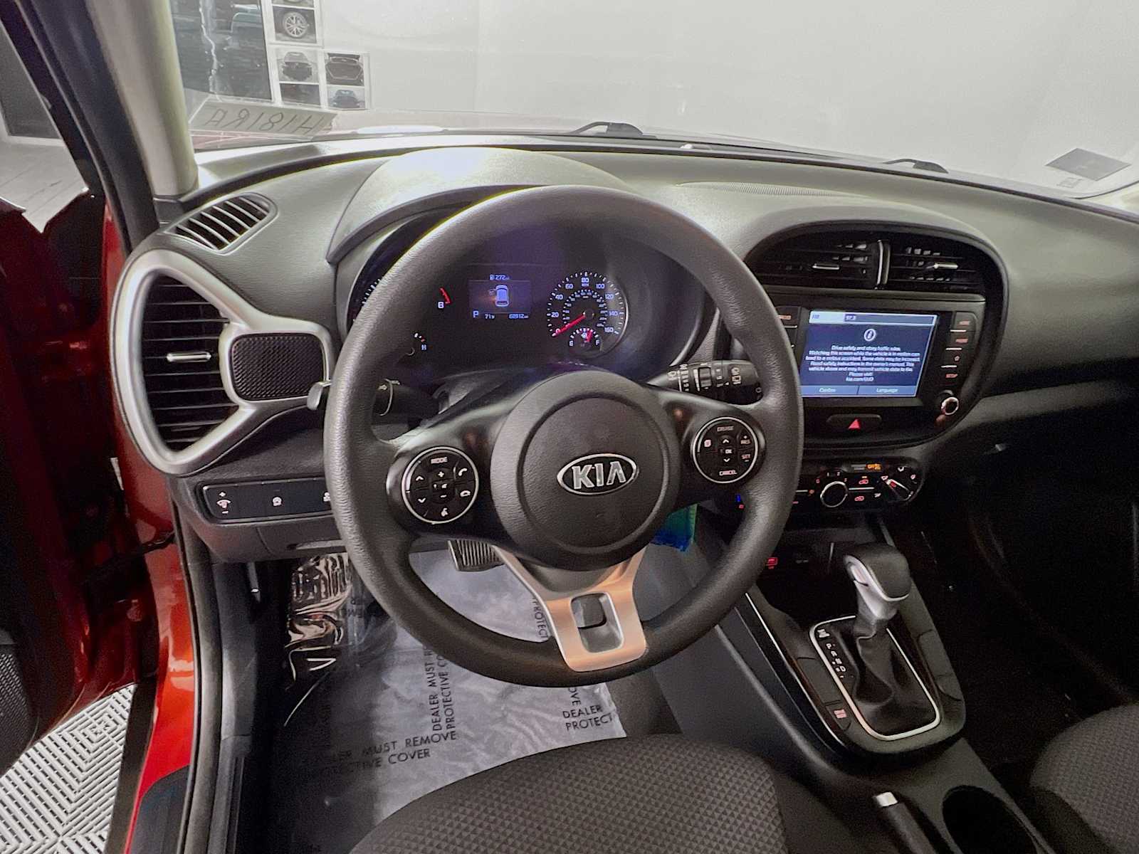 2021 Kia Soul LX - Photo 11