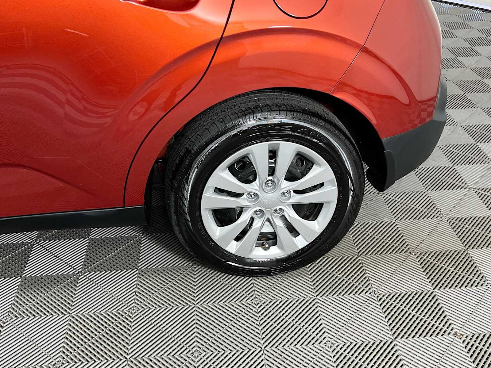 2021 Kia Soul LX - Photo 29