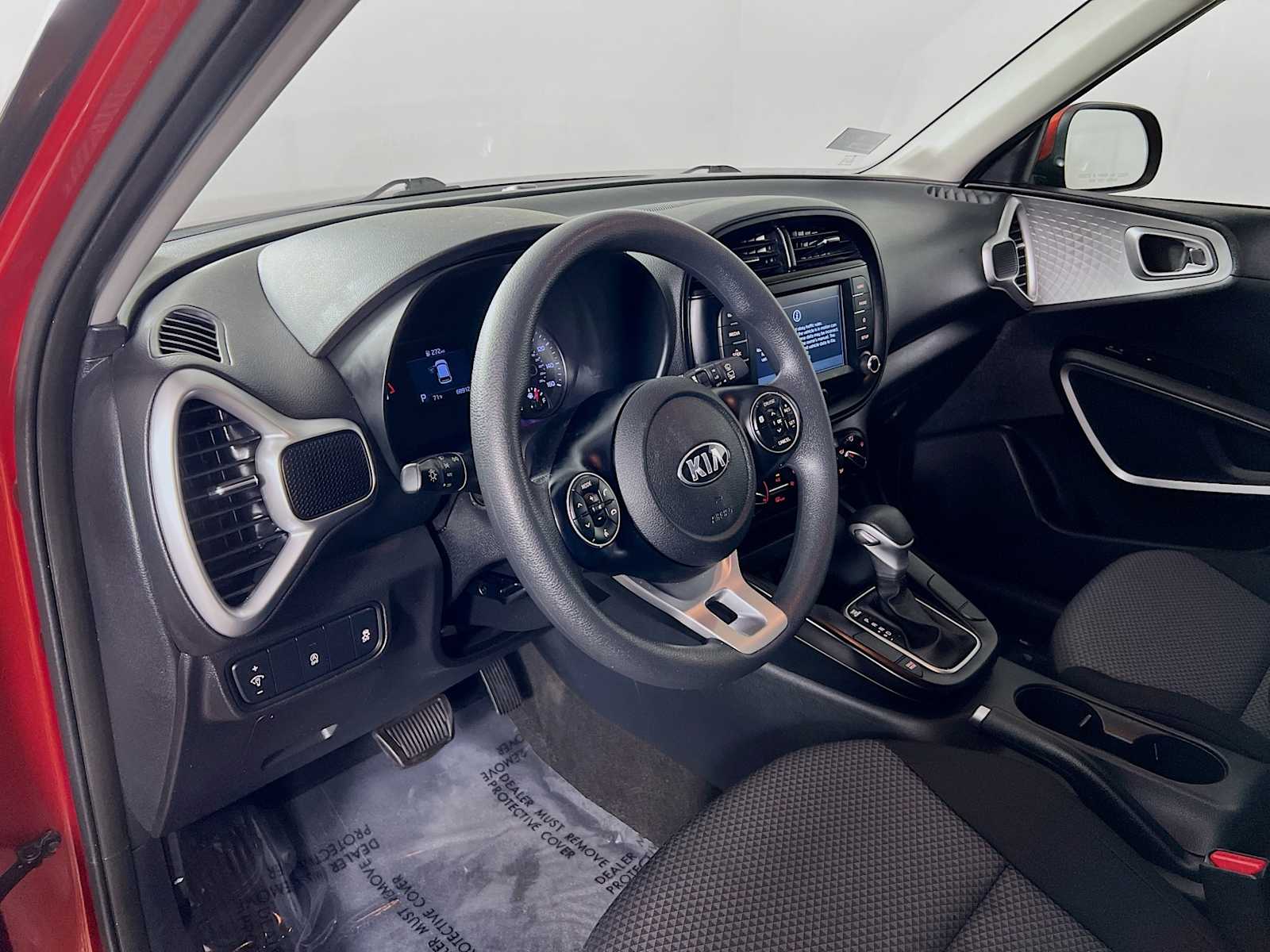 2021 Kia Soul LX - Photo 9