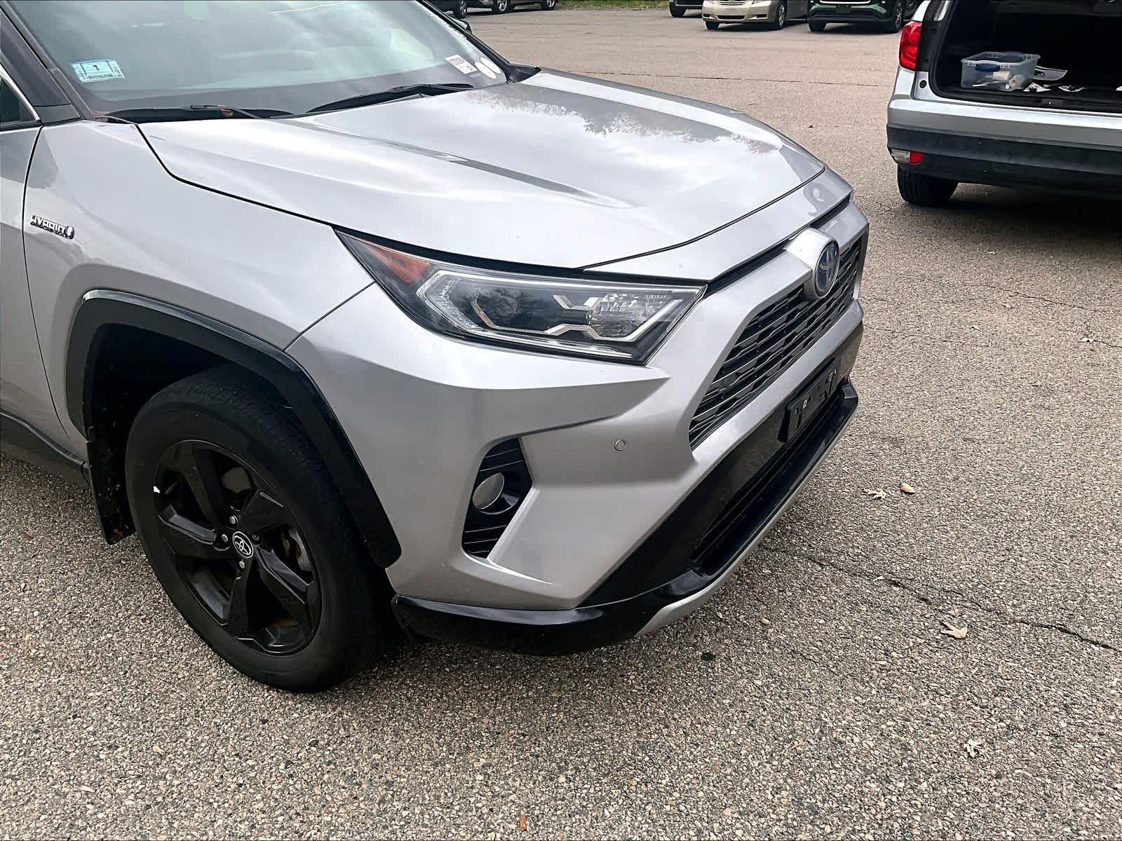 2021 Toyota RAV4 Hybrid XSE - Photo 5
