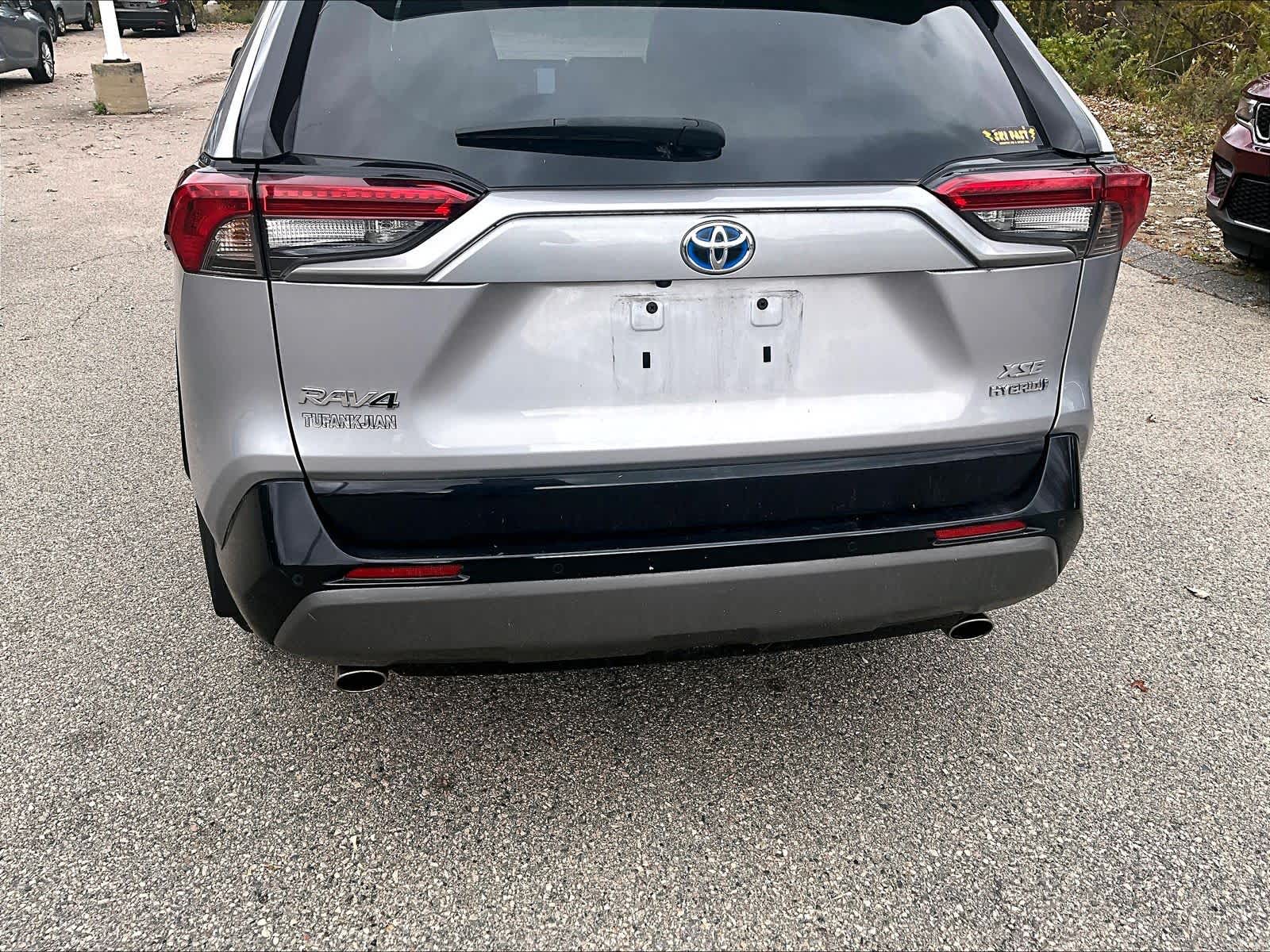 2021 Toyota RAV4 Hybrid XSE - Photo 7