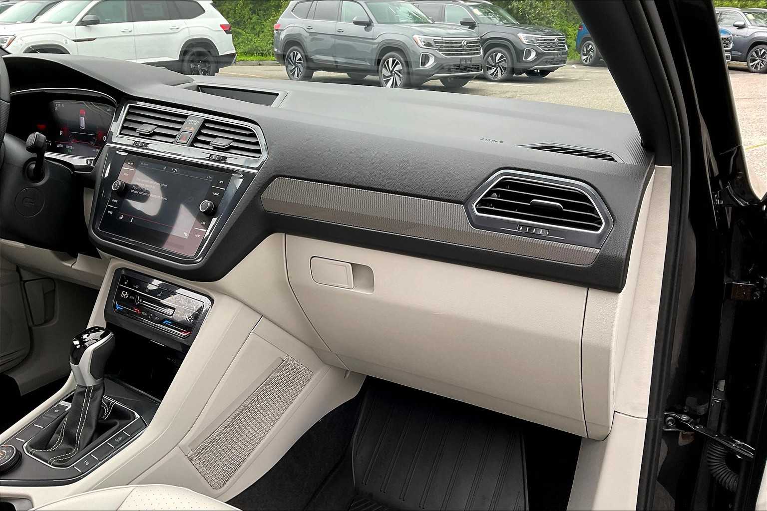 2024 Volkswagen Tiguan SE R-Line Black - Photo 13