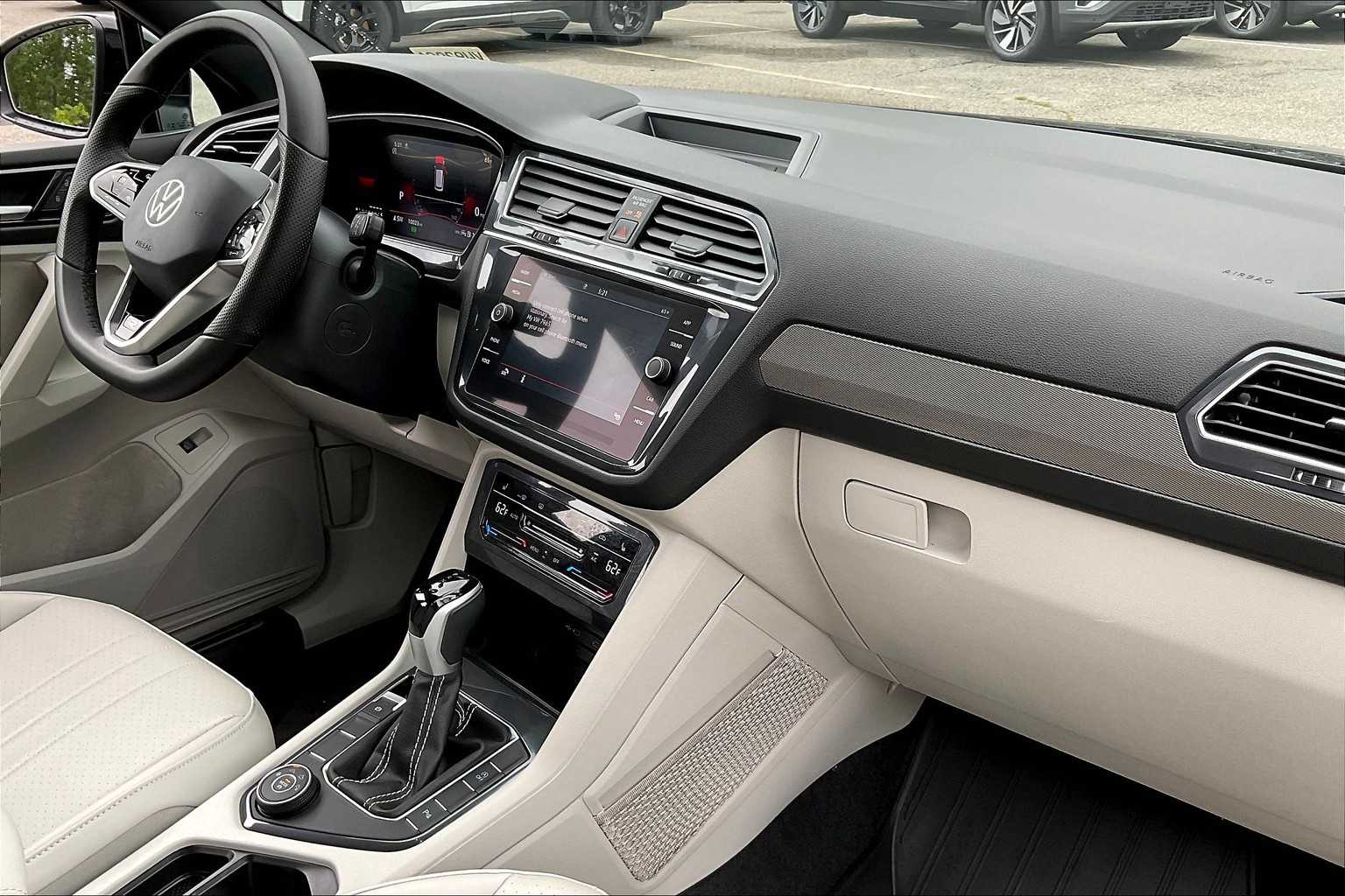 2024 Volkswagen Tiguan SE R-Line Black - Photo 14