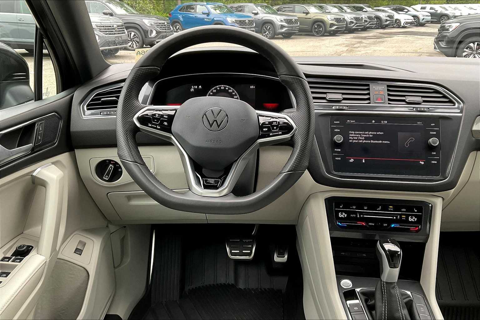 2024 Volkswagen Tiguan SE R-Line Black - Photo 17