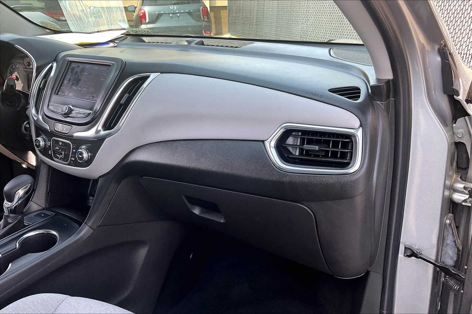 2023 Chevrolet Equinox LS - Photo 13